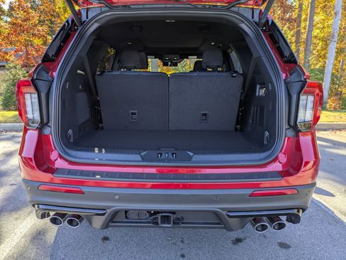 New 2026 Ford Explorer ST w/ Sun And Sound Package image 32