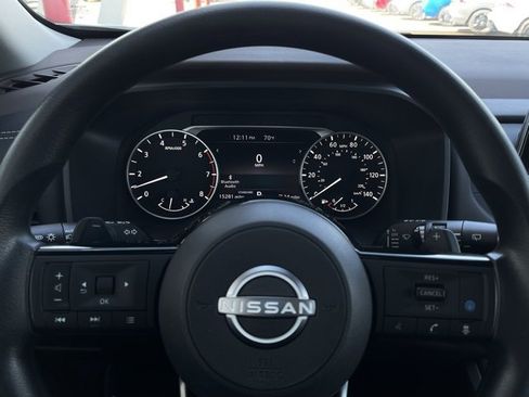 Certified 2023 Nissan Rogue SV image 16