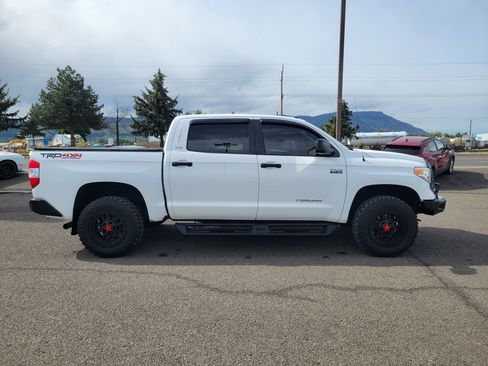 Used 2016 Toyota Tundra SR5 AWD/4WD image 2