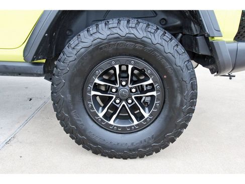 Used 2024 Jeep Wrangler Unlimited Sport AWD/4WD image 30