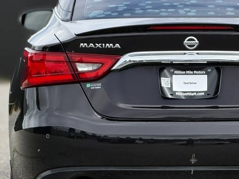 Used 2016 Nissan Maxima Platinum w/ Interior Lighting Package FWD image 13