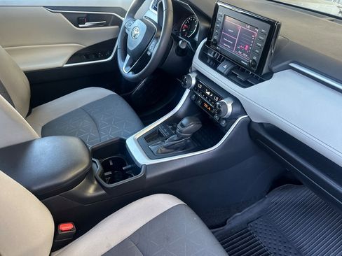 Certified 2022 Toyota RAV4 XLE w/ Convenience Package image 15