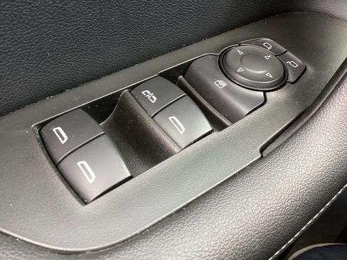 Used 2025 Chevrolet Blazer LT AWD/4WD image 21
