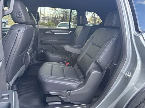 New 2026 GMC Acadia Elevation image 11