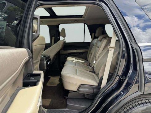 Used 2021 Ford Expedition XLT RWD image 32