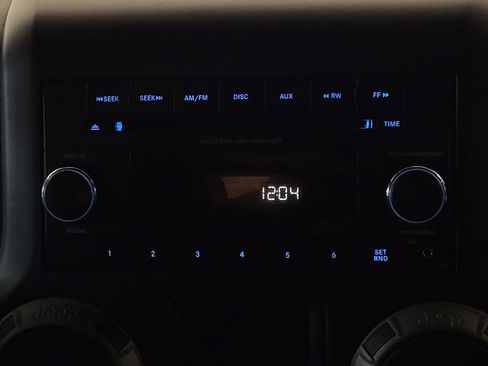 Used 2016 Jeep Wrangler Unlimited Sport AWD/4WD image 25