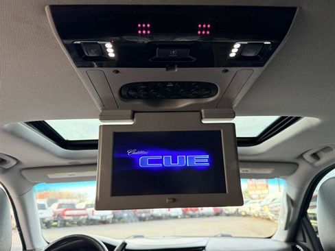 Used 2017 Cadillac Escalade Luxury AWD/4WD image 23