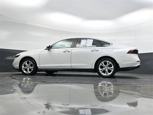 Used 2023 Honda Accord LX image 32