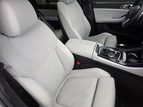 Used 2024 BMW X5 sDrive40i w/ M Sport Package RWD image 29