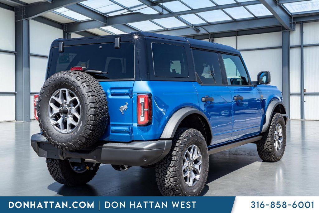 Used 2025 Ford Bronco Badlands AWD/4WD image 21