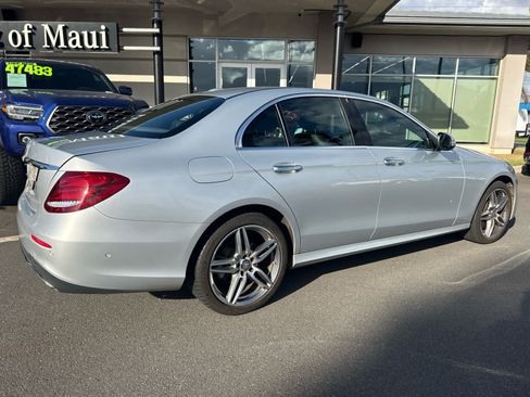 Used 2017 Mercedes-Benz E 300 image 4