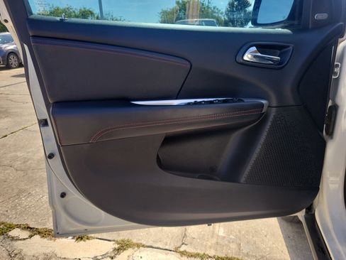 Used 2017 Dodge Journey GT FWD image 16