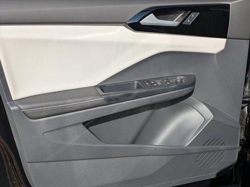 New 2026 Volkswagen Taos S image 16