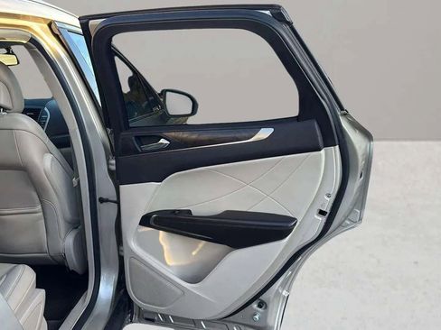 Used 2017 Lincoln MKC Reserve image 20