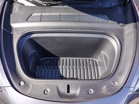 Used 2022 Tesla Model Y Performance image 27