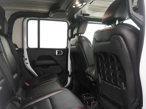 Used 2022 Jeep Gladiator Rubicon w/ Cold Weather Group image 12