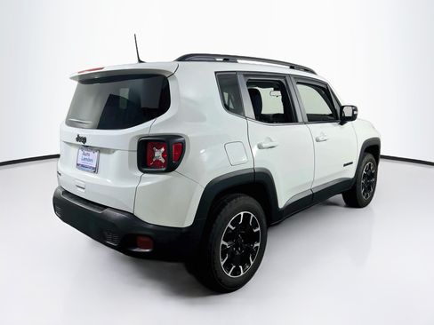 Used 2023 Jeep Renegade Latitude AWD/4WD image 5
