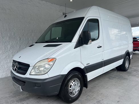 Used 2010 Mercedes-Benz Sprinter 3500 image 2