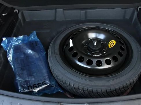 Used 2024 Chevrolet TrailBlazer LT w/ Convenience Package FWD image 27