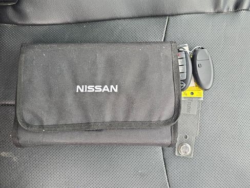 Used 2016 Nissan Rogue SL AWD/4WD image 24