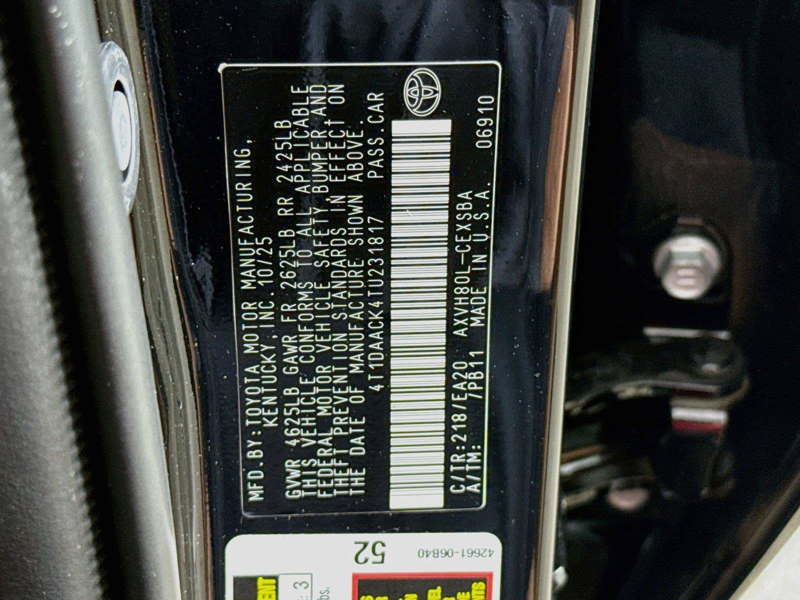 Used 2026 Toyota Camry SE FWD image 38