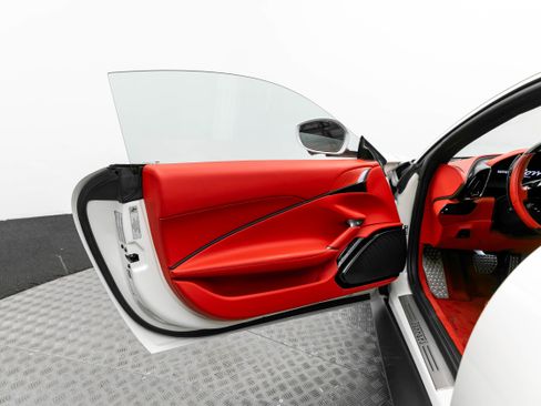 Certified 2022 Ferrari Roma image 12