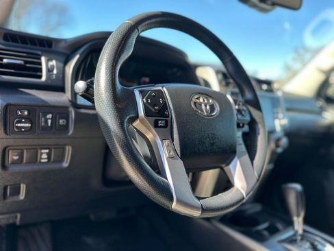 Used 2020 Toyota 4Runner SR5 RWD image 11