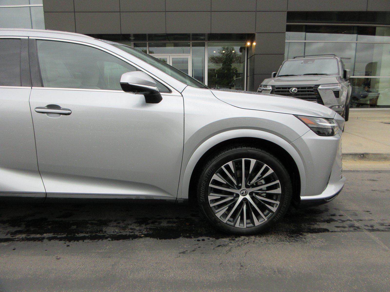 Used 2024 Lexus RX 350 w/ Convenience Package AWD/4WD image 12