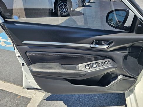 Used 2019 Nissan Altima 2.5 SV image 11