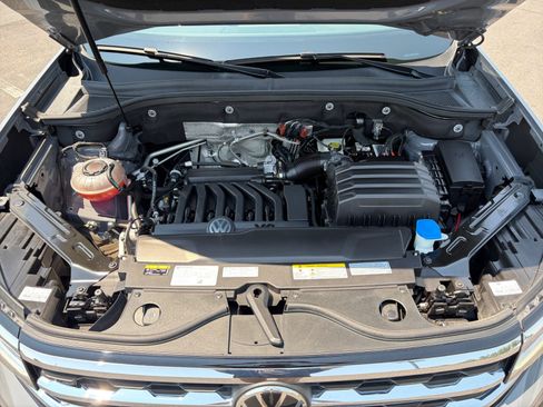 Used 2022 Volkswagen Atlas Cross Sport SEL Premium R-Line AWD/4WD image 21