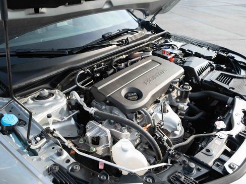 Used 2025 Honda Civic Sport image 31