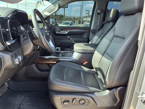 Used 2024 GMC Sierra 1500 Elevation w/ Elevation Premium Package image 6