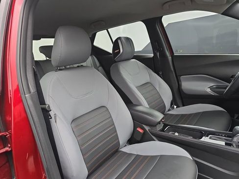 Used 2024 Nissan Kicks SR w/ SR Premium Package image 48