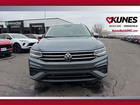 Used 2024 Volkswagen Tiguan SE image 14