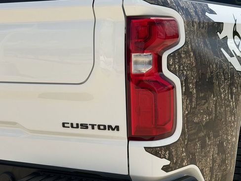 Used 2022 Chevrolet Silverado 1500 Custom Trail Boss w/ Realtree Special Edition AWD/4WD image 10