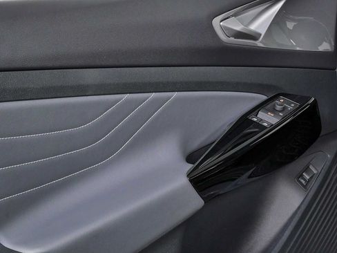 Certified 2023 Volkswagen ID.4 Pro S RWD image 9