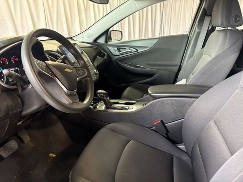 Used 2025 Chevrolet Malibu LT image 21