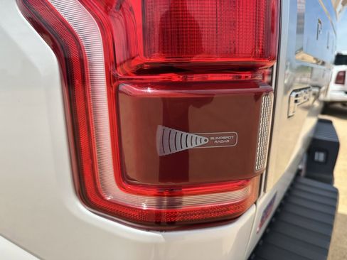 Used 2016 Ford F150 Platinum w/ Equipment Group 701A Luxury AWD/4WD image 17