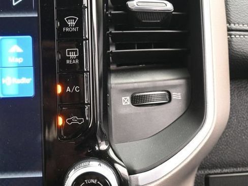 Used 2020 RAM 3500 Laramie AWD/4WD image 28