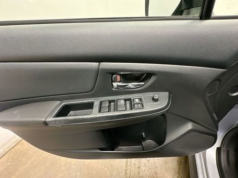 Used 2014 Subaru Crosstrek 2.0i Limited AWD/4WD image 16