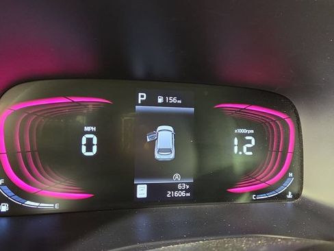 Certified 2025 Kia Soul LX w/ LX Technology Package FWD image 15