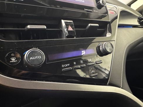 Used 2023 Toyota Camry XSE FWD image 22