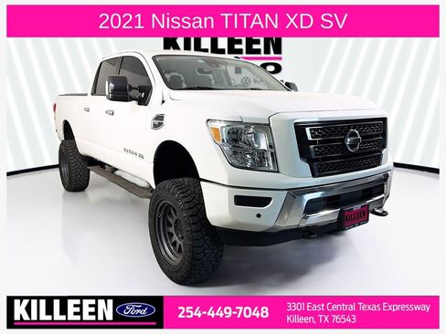 Used 2021 Nissan Titan SV w/ SV Convenience Package image 1
