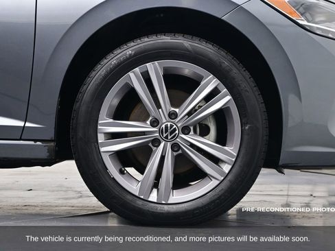 Used 2022 Volkswagen Jetta SE image 35