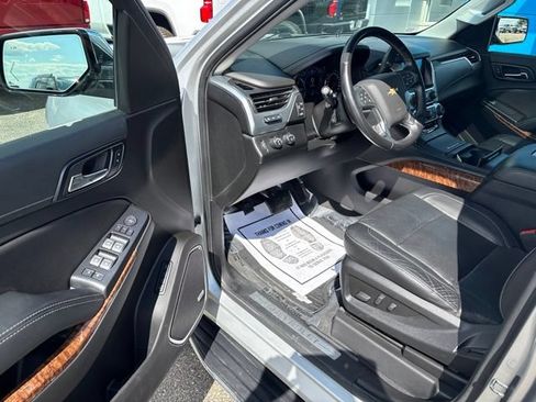 Used 2020 Chevrolet Suburban Premier AWD/4WD image 10