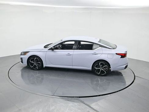 Used 2023 Nissan Altima 2.5 SR image 41