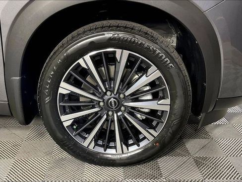 New 2026 Nissan Pathfinder Platinum w/ Accent Package AWD/4WD image 18