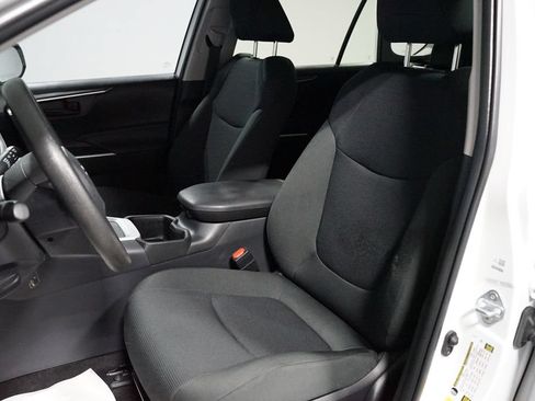 Certified 2024 Toyota RAV4 LE AWD/4WD image 25