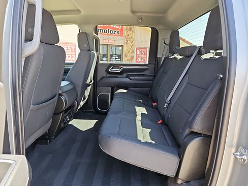 Used 2025 Chevrolet Silverado 2500 LT w/ Convenience Package image 9