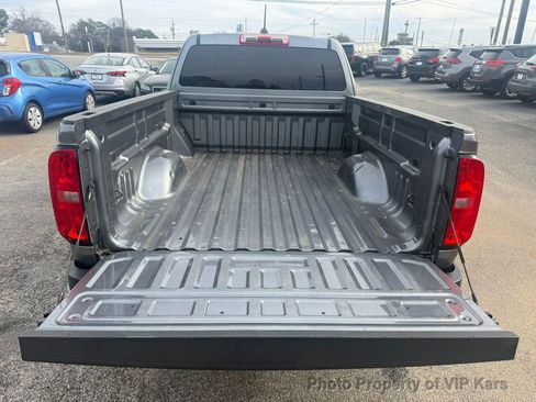 Used 2021 Chevrolet Colorado LT w/ Fleet Safety Package image 18
